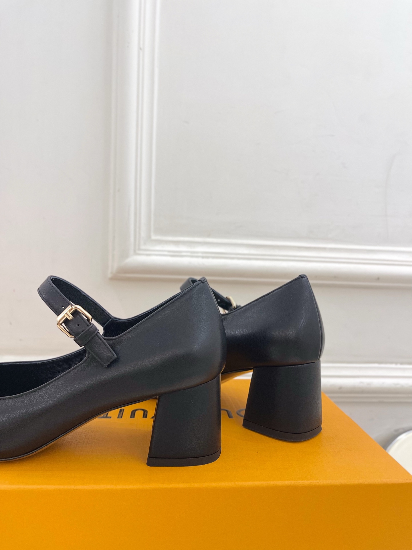 Women's high heels